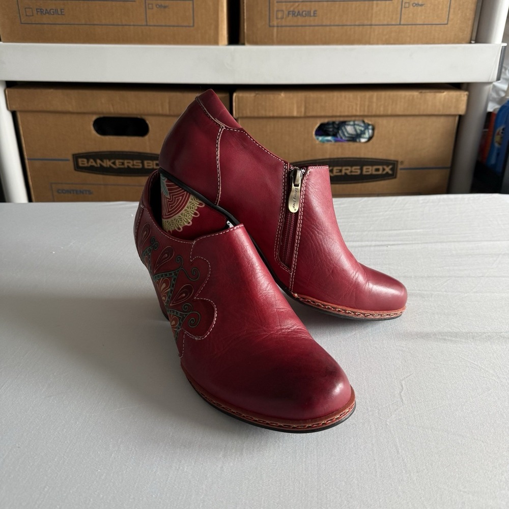 L'Artiste Leather Zami Shoes Size US 9.5 EU 41 Heels Hand Painted Embossed
